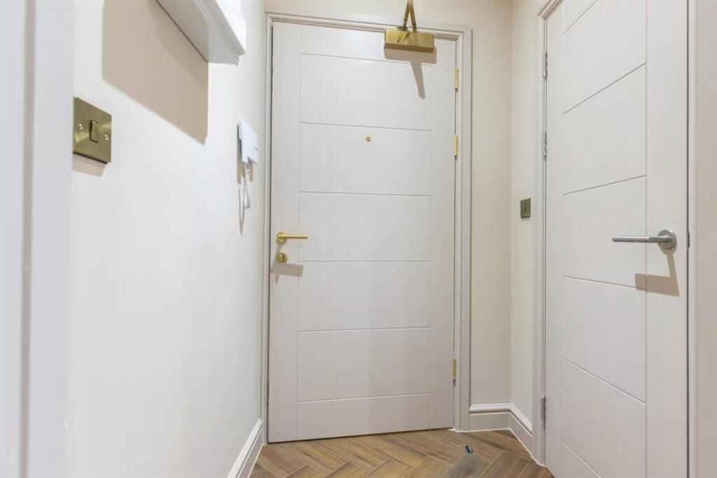Apartment in Leeds, Arena Quarter, Woodhouse - More