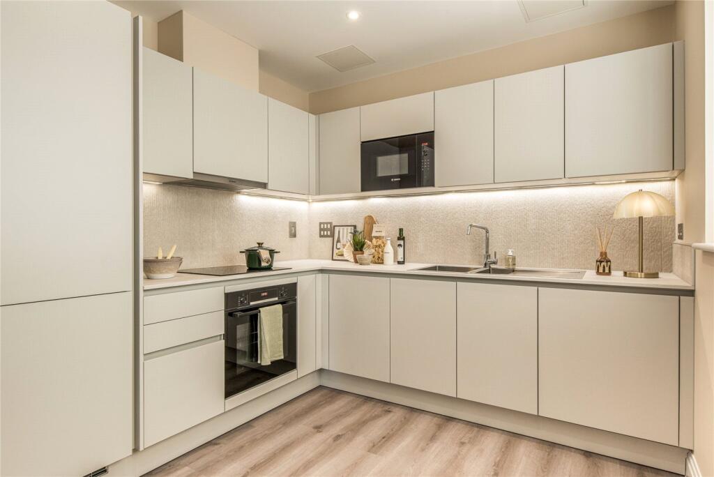 Apartment in Bath, East Twerton - View 4