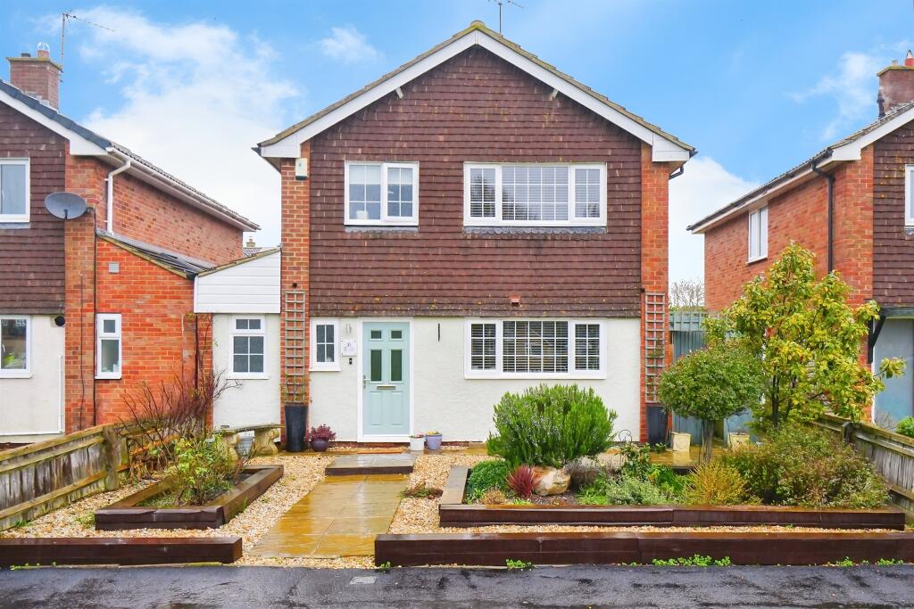 Main image of property: Collinsmith Drive, Grove, Wantage
