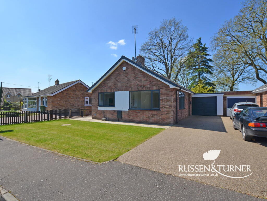 3-bed detached on 3, Beechwood Close, Watlington, £309,995