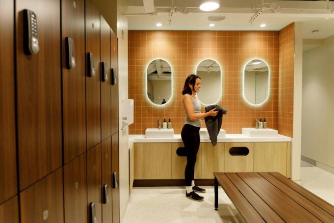 RS1016_Uncommon Holborn Showers.jpg
