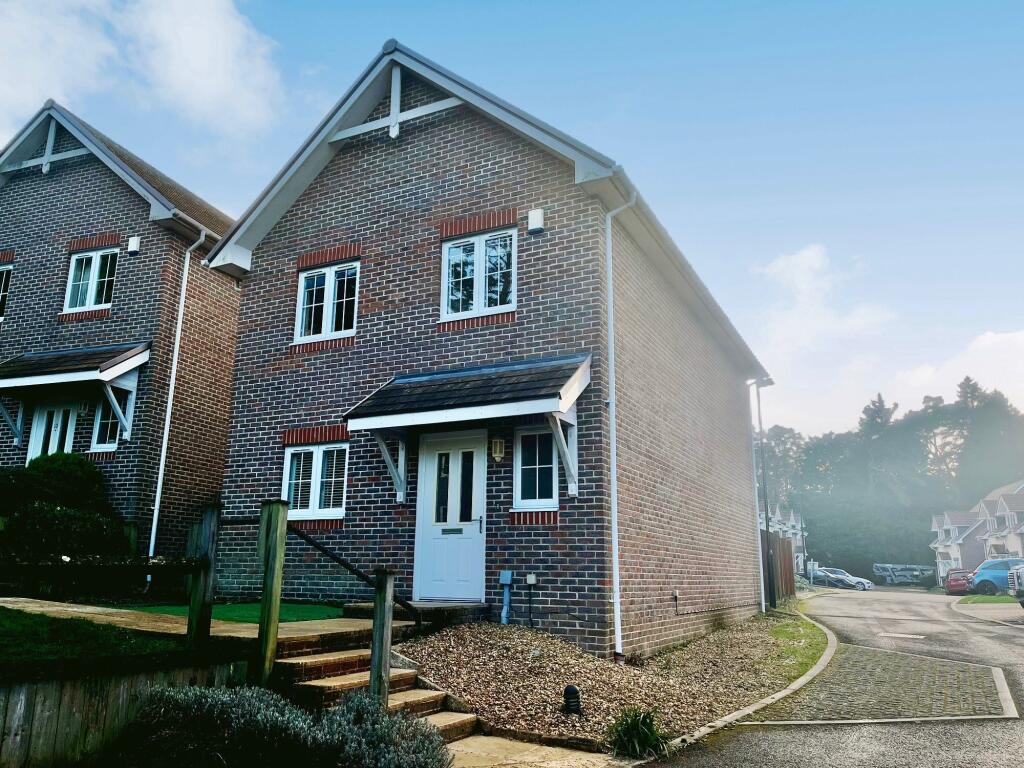 Main image of property: WEST END, SO18