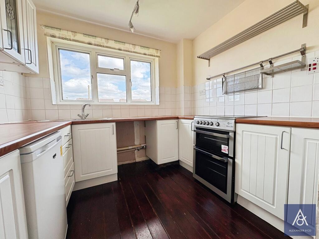 Apartment in Brackley, West Northamptonshire - View 5