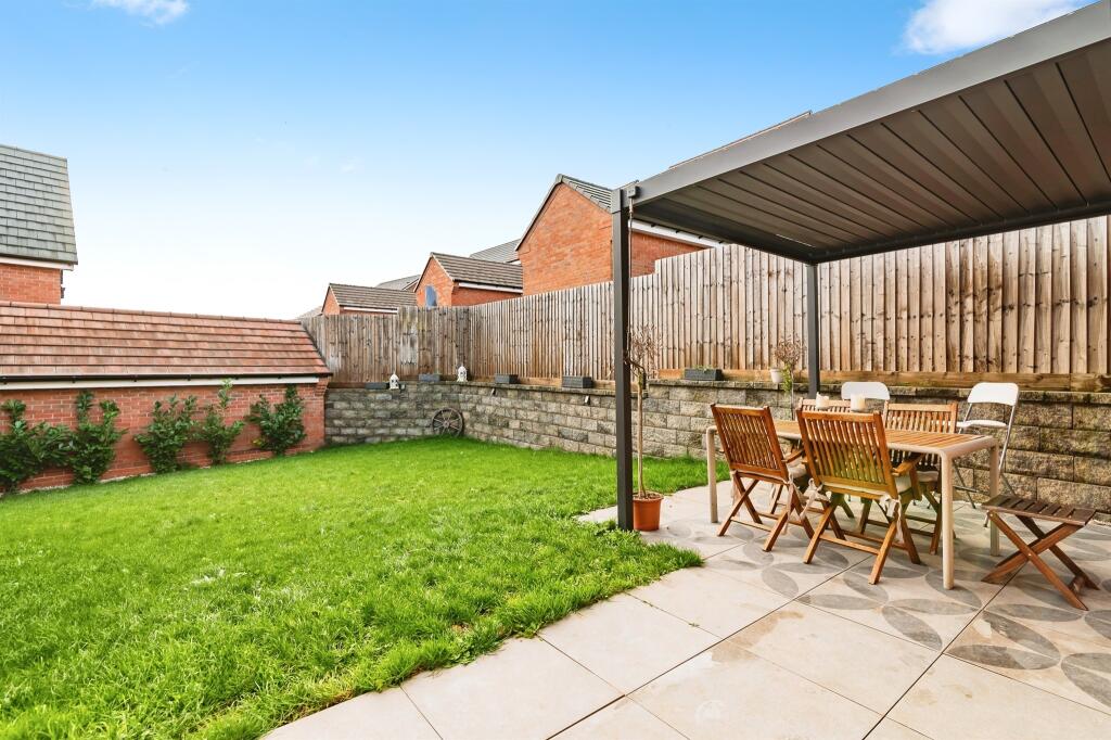 Alison Close, Edwalton, Nottingham photo 3