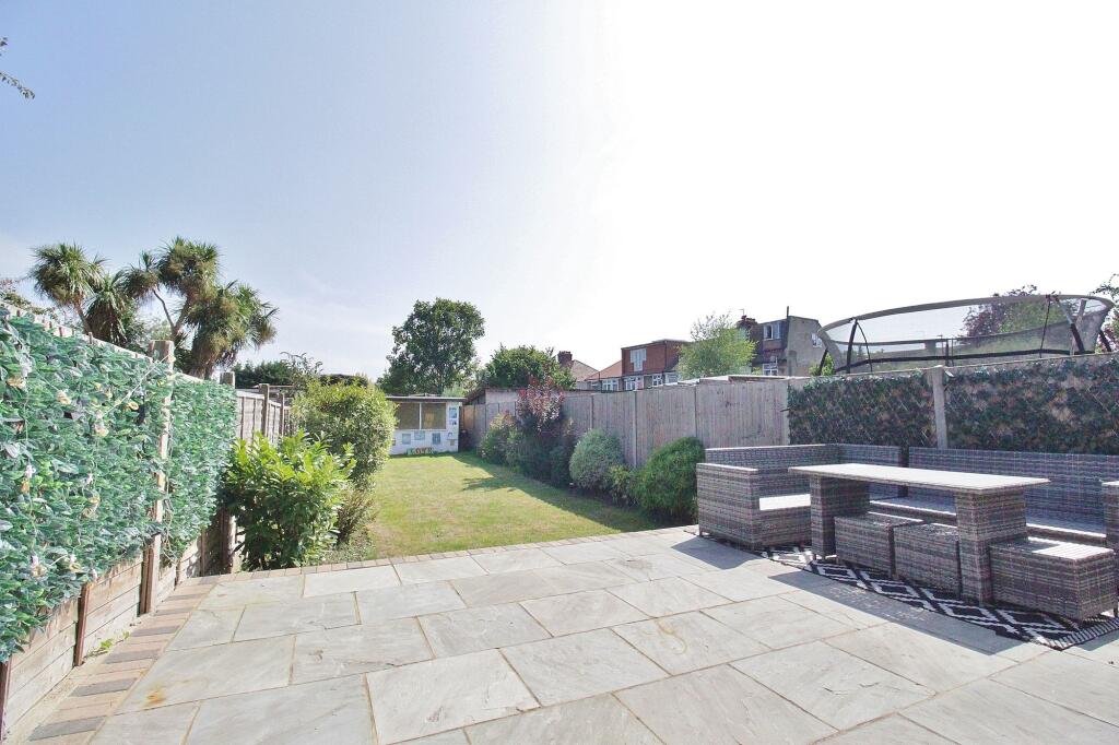 London Road, Isleworth, TW7 photo 3