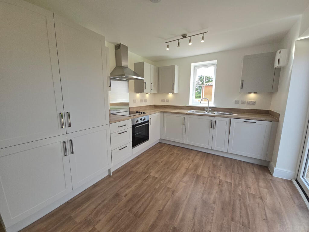 House in West Suffolk, Rougham Green, Rushbrooke with Rougham - View 4
