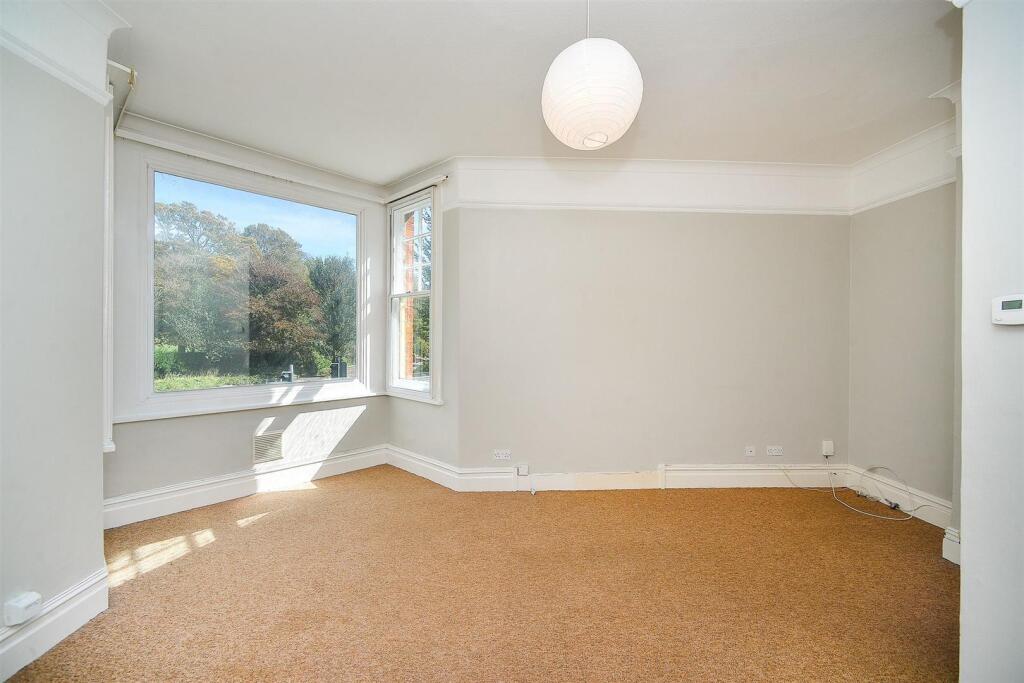 Apartment in Brighton - View 5