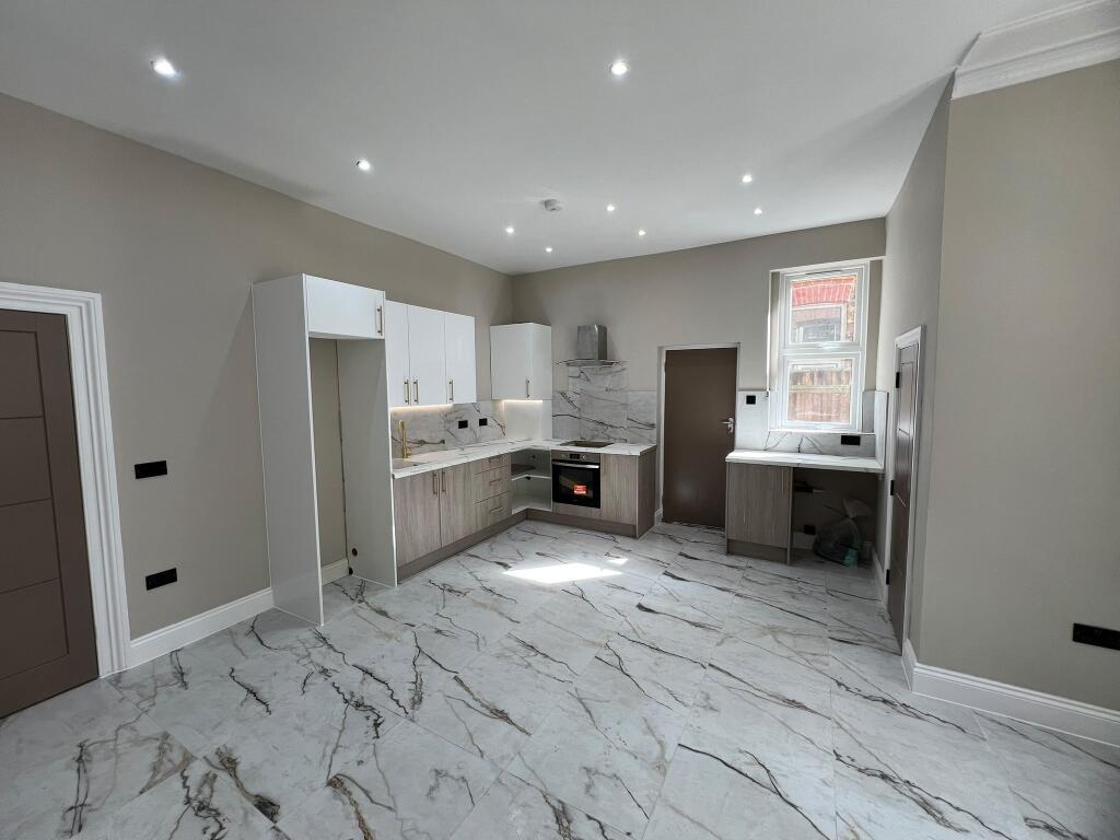 Apartment in London - View 3