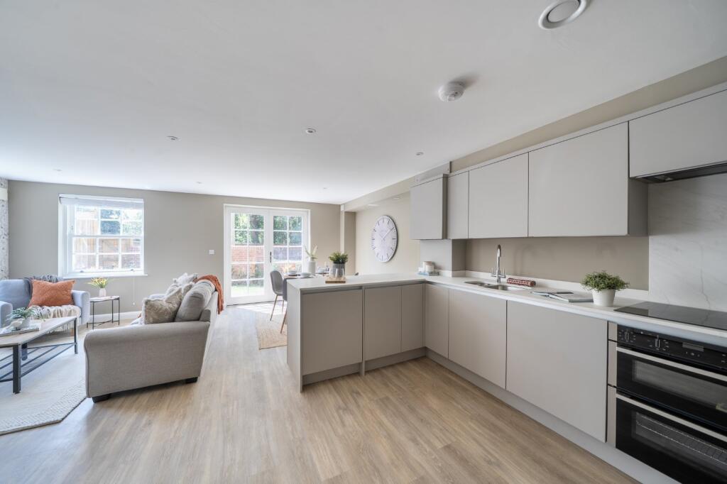 Brook Street, Bishops Waltham, Southampton, Hampshire, SO32 photo 4