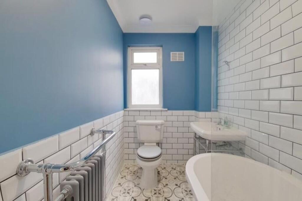 3 bedroom flat for rent