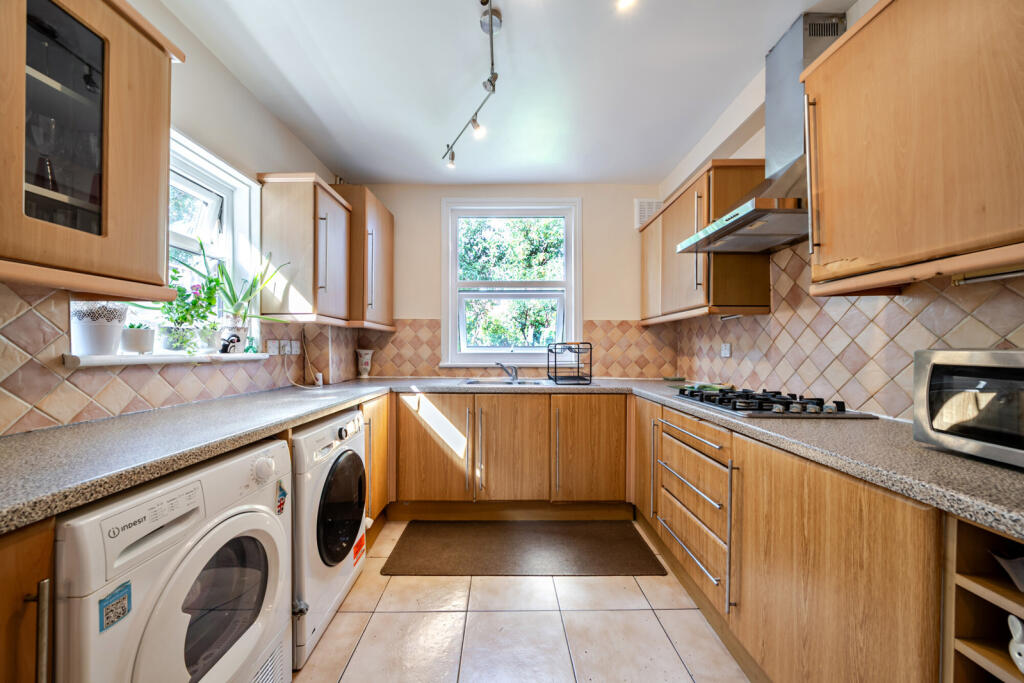 House in London - View 4