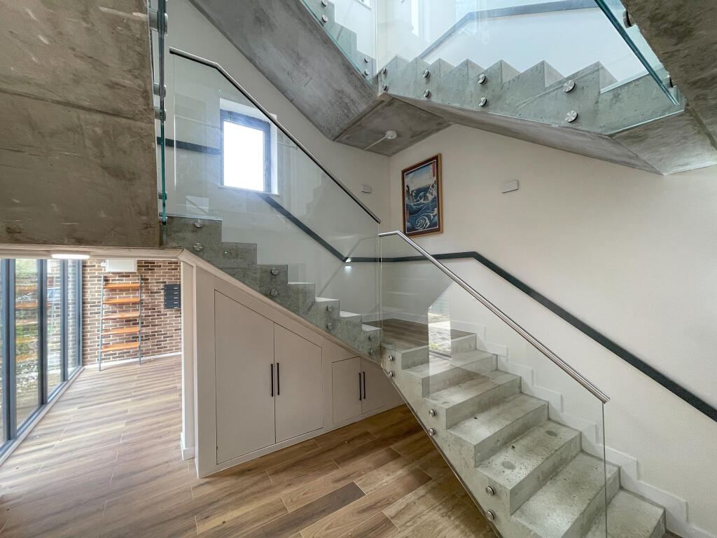 Apartment in West Suffolk, Studlands Park, Newmarket - View 4