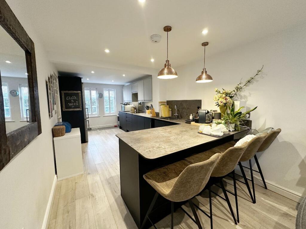 Purser Drive, Chase Meadow, Warwick photo 3