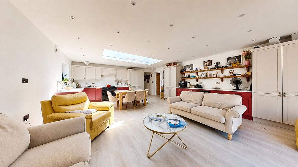 House in Canterbury - View 5