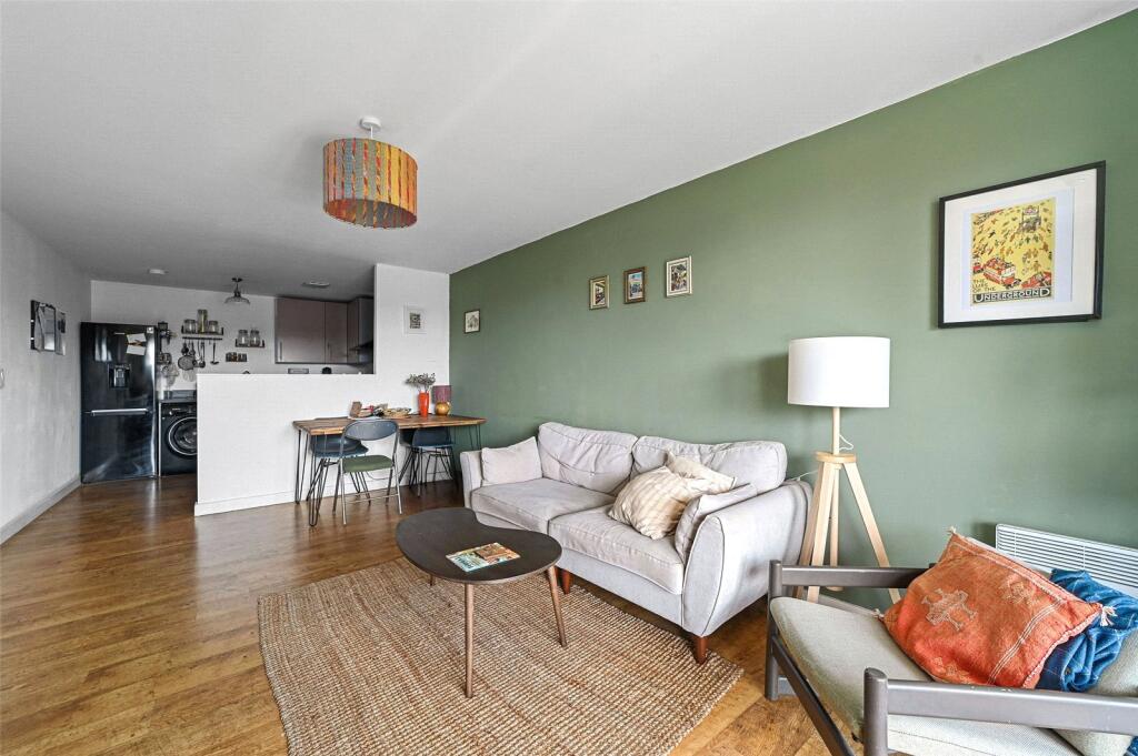 Apartment in London - View 3