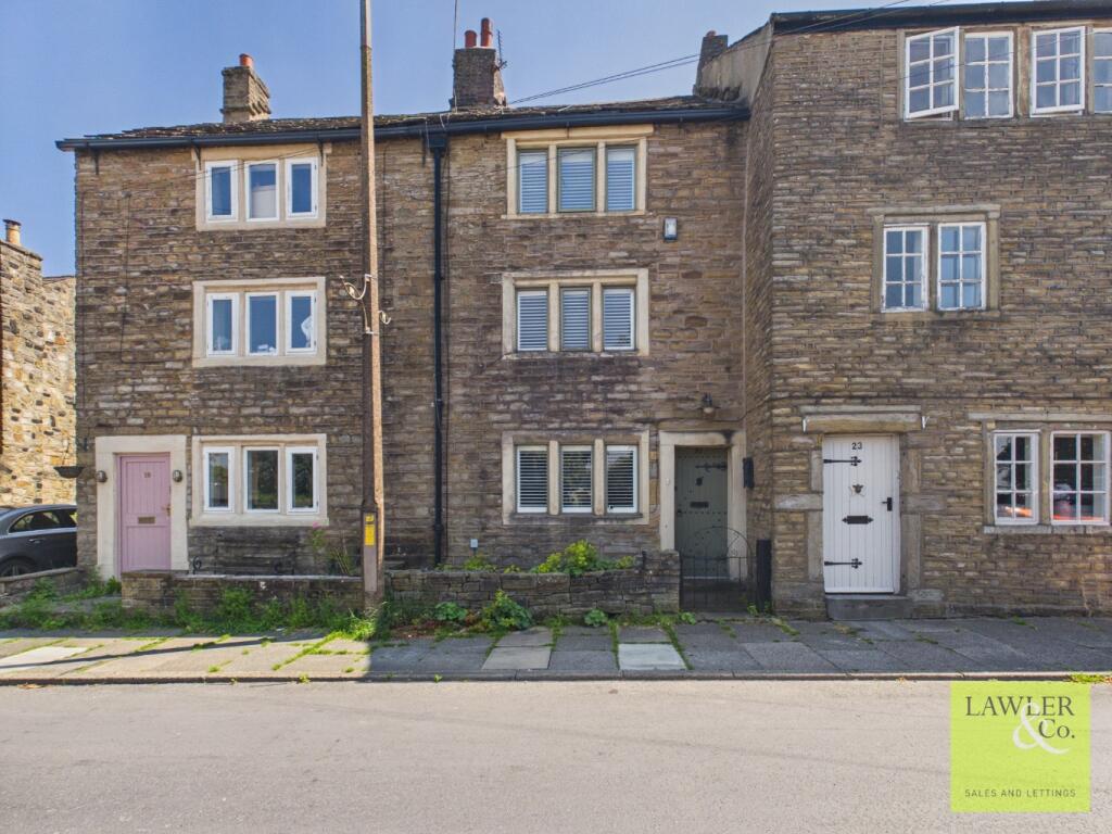 Main image of property: Ashworth Lane, Mottram, Hyde, Greater Manchester, SK14 6NT