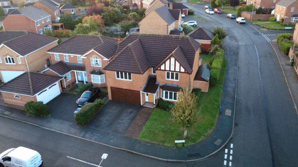 4-bed detached on 2 Sorrel Drive, Bingham, Nottingham, NG13 8UN, £275,000