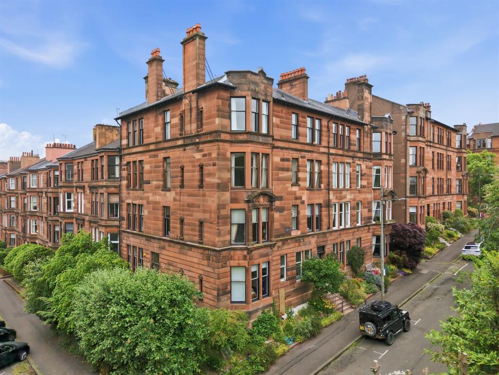 Main image of property: 3/1 40 Queensborough Gardens, Hyndland, G12 9QS
