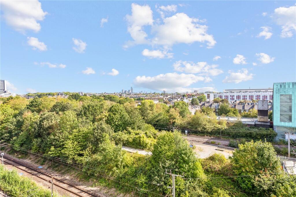 Apartment in London - View 3