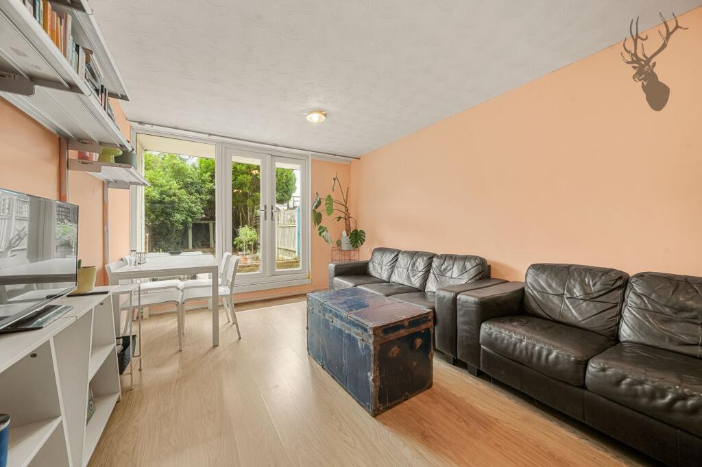 Apartment in London, Fish Island, Bow - View 4