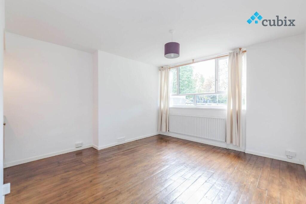 Main image of property: Red Post Hill, London, SE24