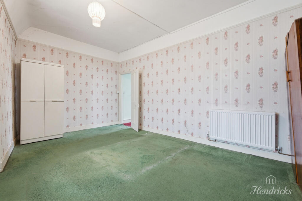 London Road, Westcliff-on-sea, SS0 7 photo 3