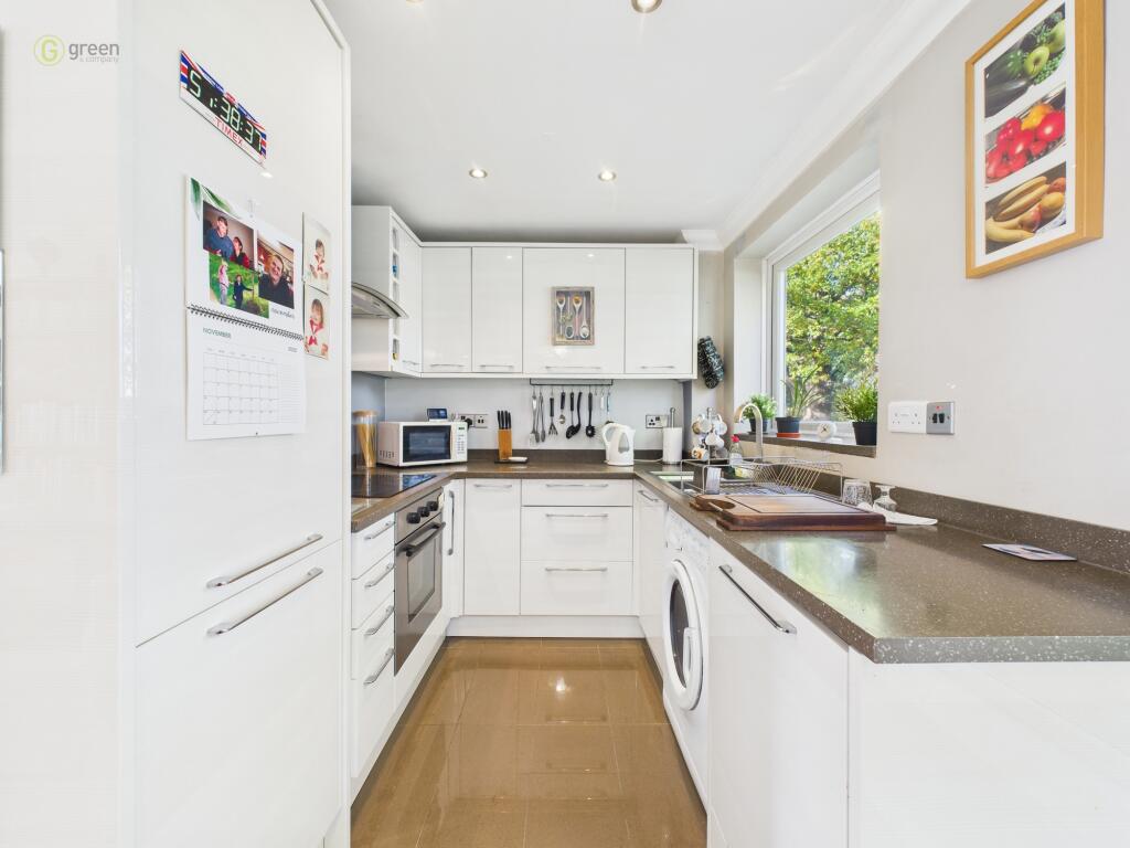 Eldon Drive, Walmley, Sutton Coldfield, B76 1LT photo 4
