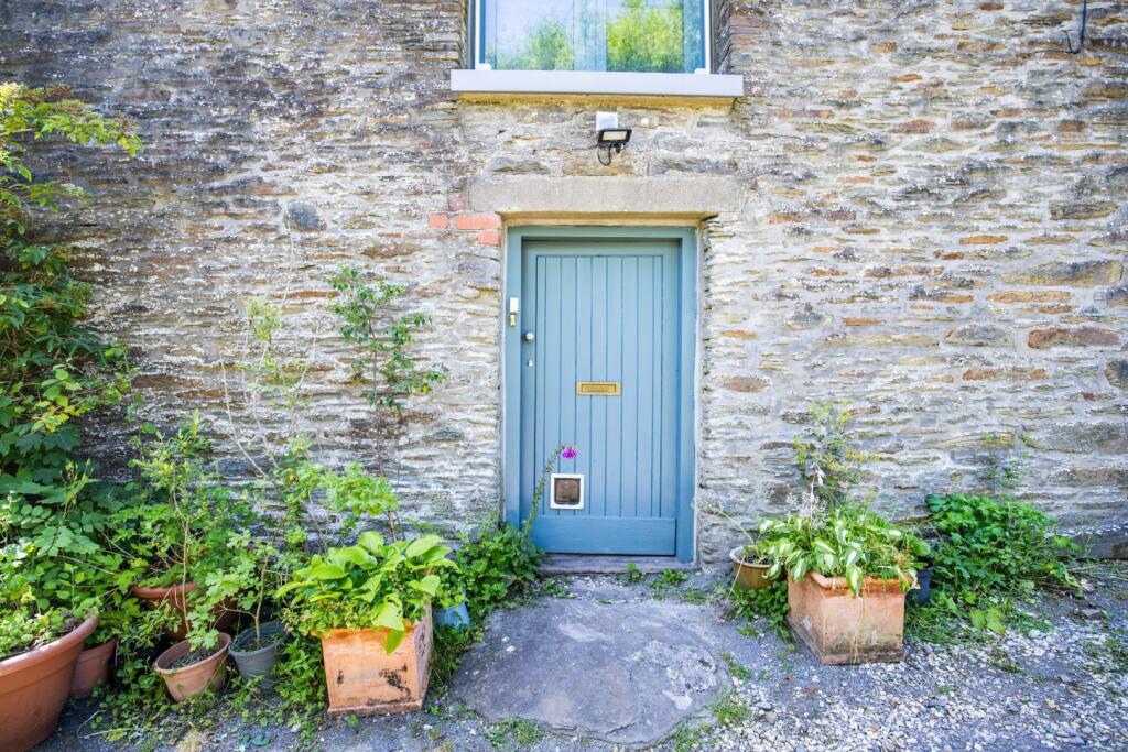 Gelliwrgan Farm, Gelli Wrgan Road, Ynysbwl, Pontypridd, CF37 3PG - View 3