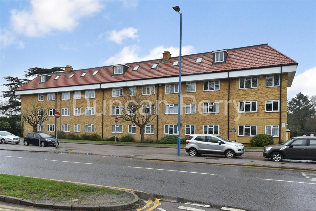 Main image of property: High Street, Potters Bar