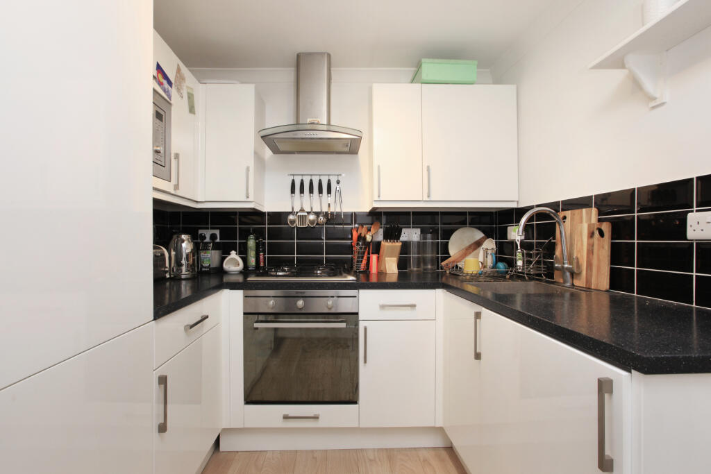 House in London - View 5