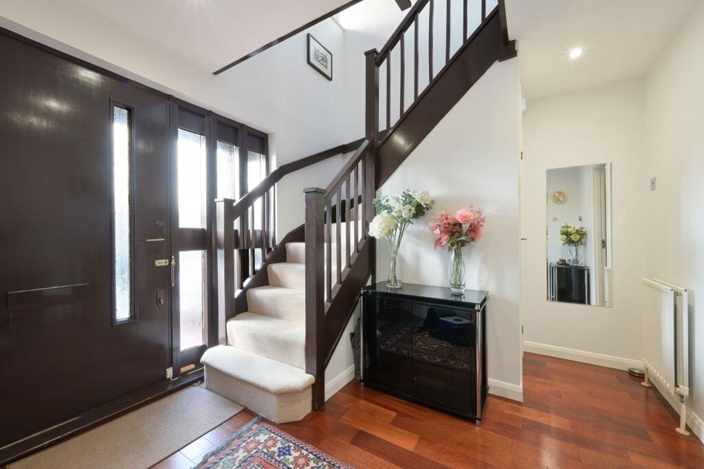 House in Worcester Park, Cuddington, Stoneleigh - View 5