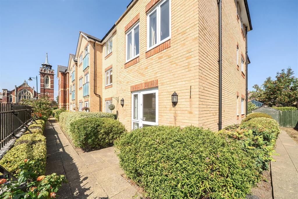 Apartment in Southampton - View 2