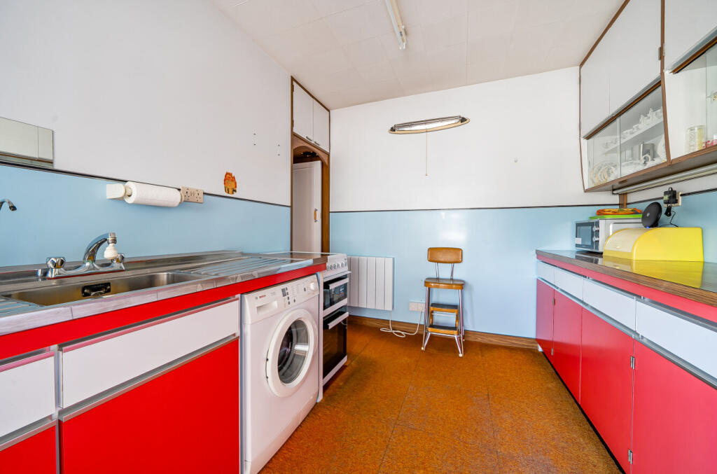 House in Barnet, Underhill, High Barnet - More