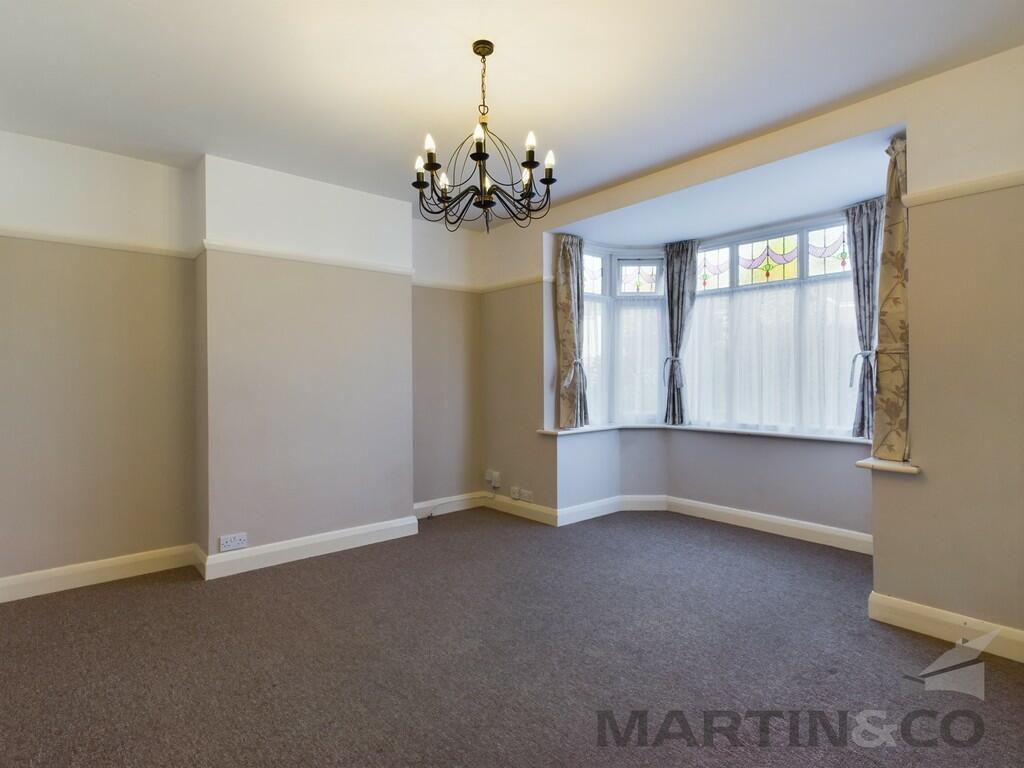 Windermere Avenue, St Albans photo 2
