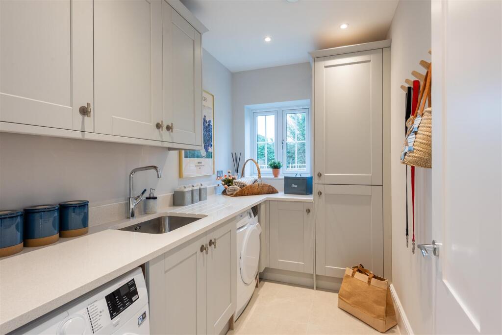 House in Dacorum, Wilstone, Tring Rural - More
