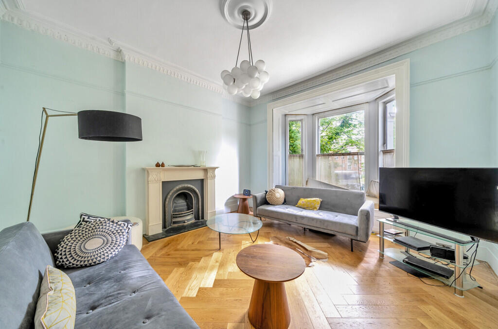 Main image of property: High Road, Buckhurst Hill, Redbridge