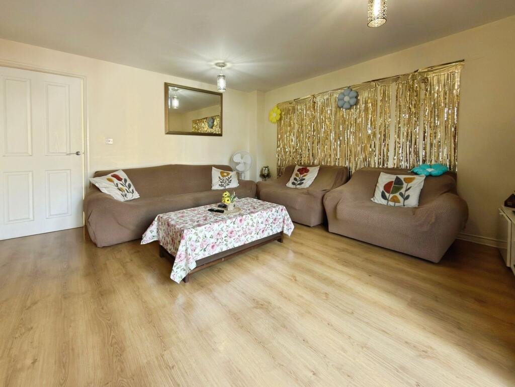 House in Swindon - View 5