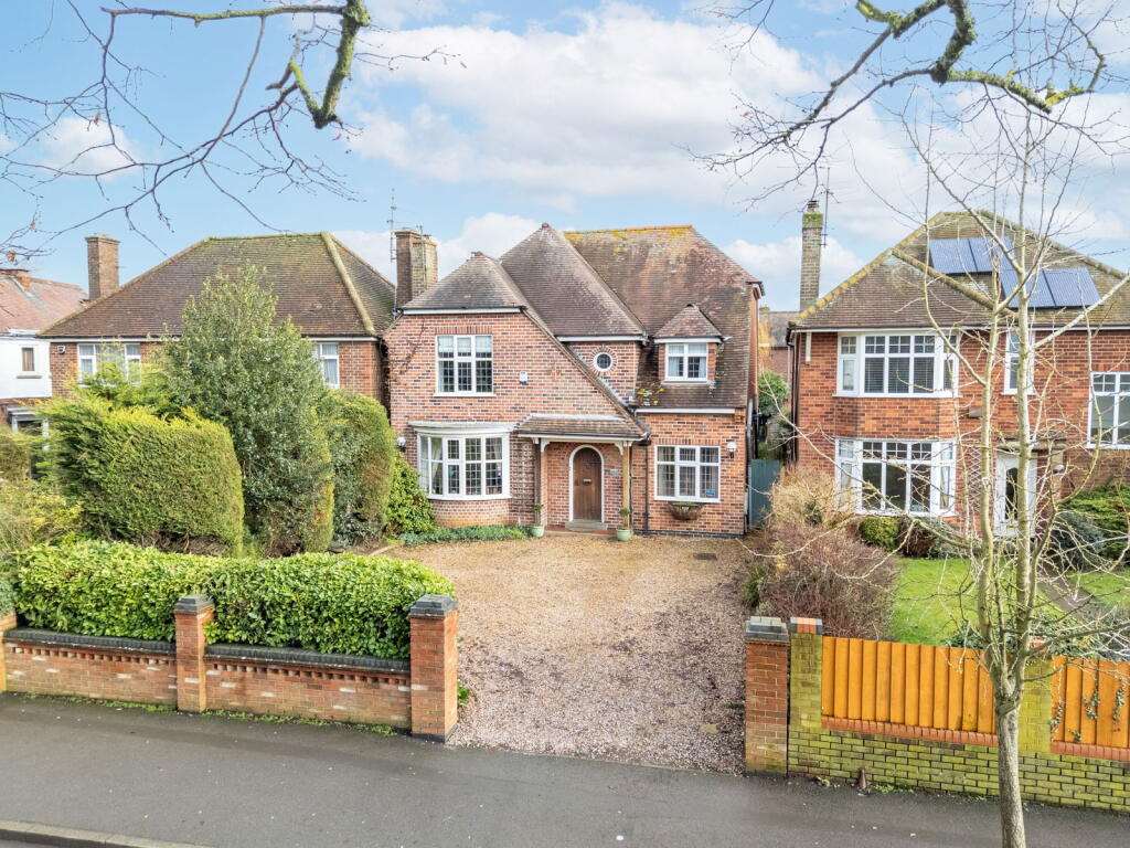 Main image of property: Headlands, Kettering NN15