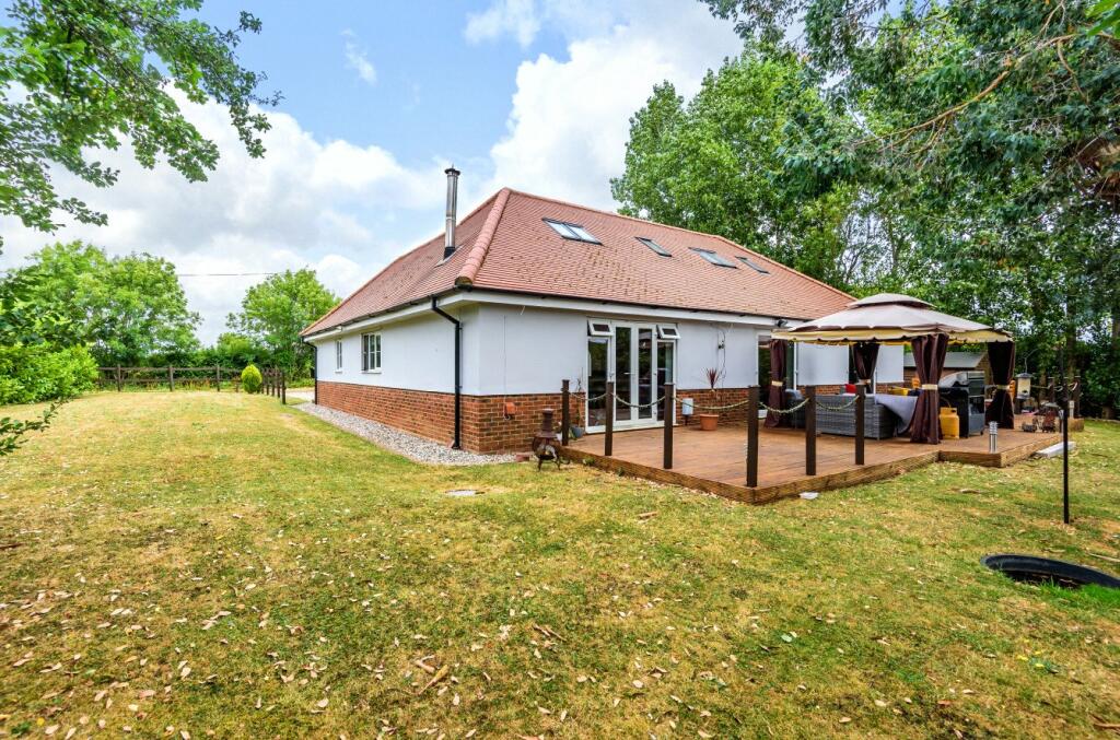 Debden Green, Saffron Walden, CB11 photo 3