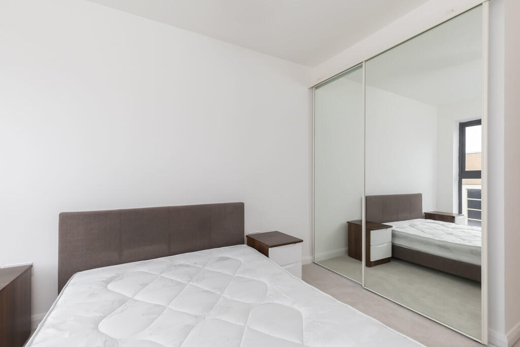Apartment in Swindon - More