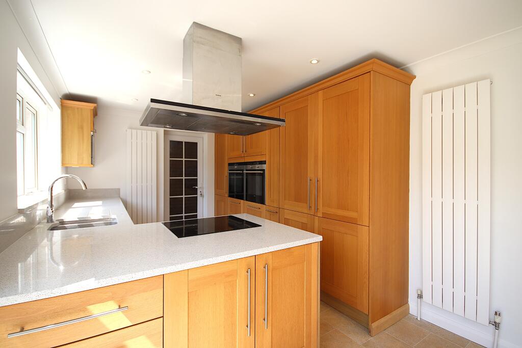 Furze Platt, Maidenhead - View 5