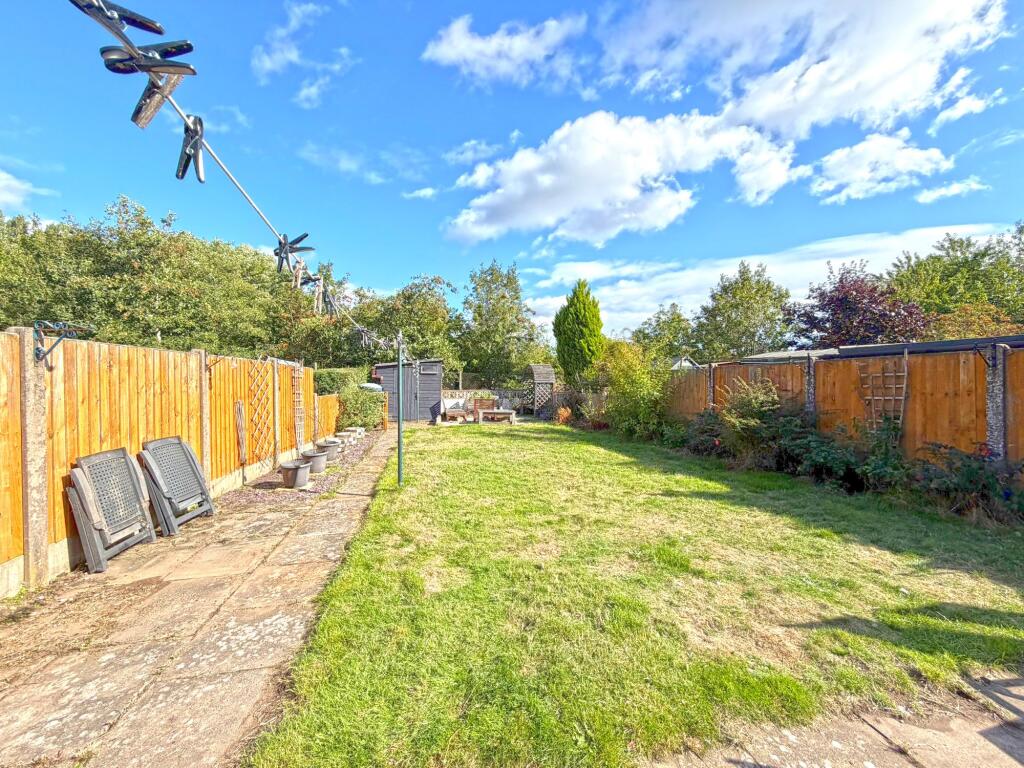 House in South Staffordshire, Wombourne - View 4