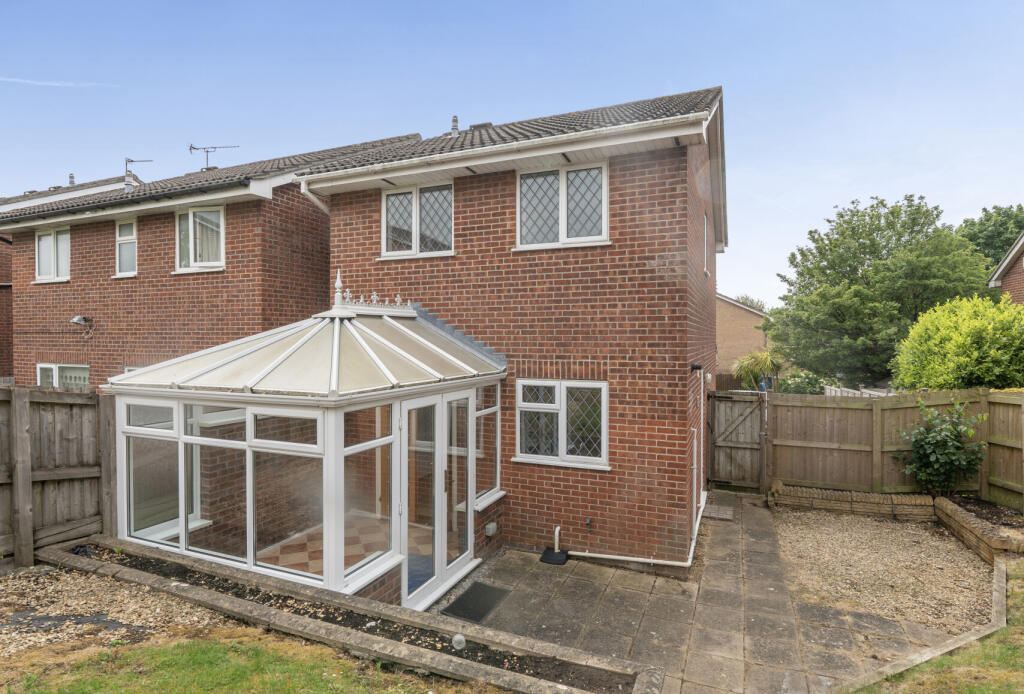 Main image of property: Berkeley Mead, Bradley Stoke, Bristol, Gloucestershire, BS32
