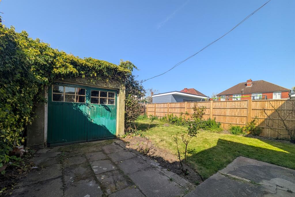 Upper Shirley photo 4