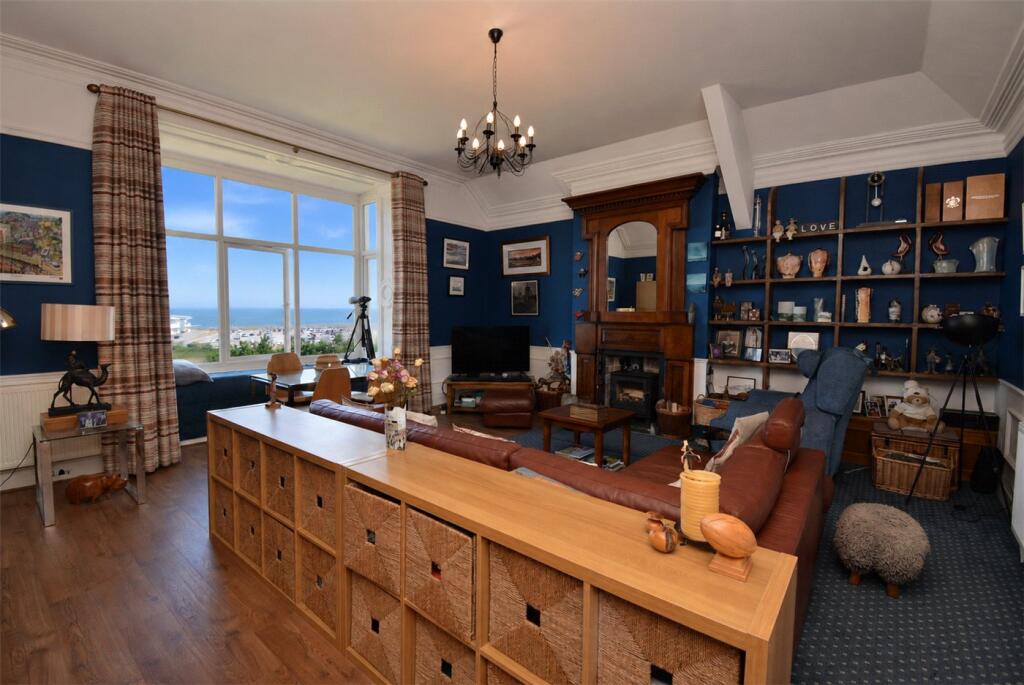 Apartment in Wallasey, New Brighton - View 4