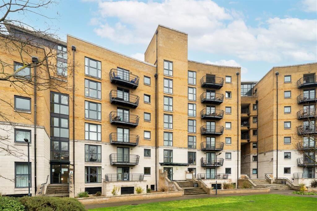 Main image of property: Greenfell Mansions, Deptford