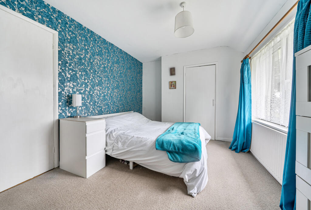 House in Oldland Common, Longwell Green, Oldland - More