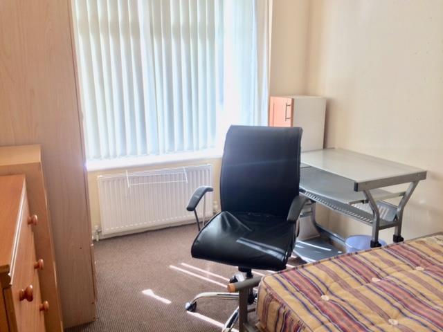 6 bedroom terraced house for rent