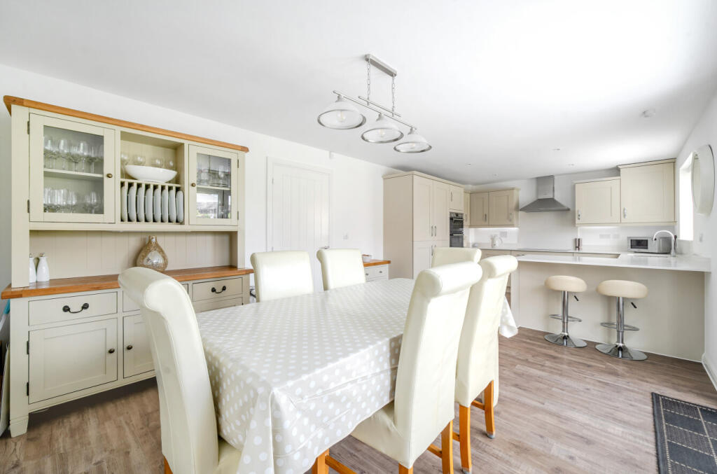 Trinder Road, Wokingham, Berkshire, RG41 - View 2