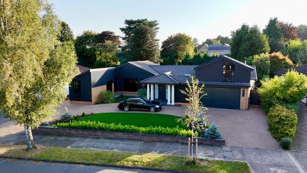 Main image of property: Claremont Avenue, Bramcote, NG9